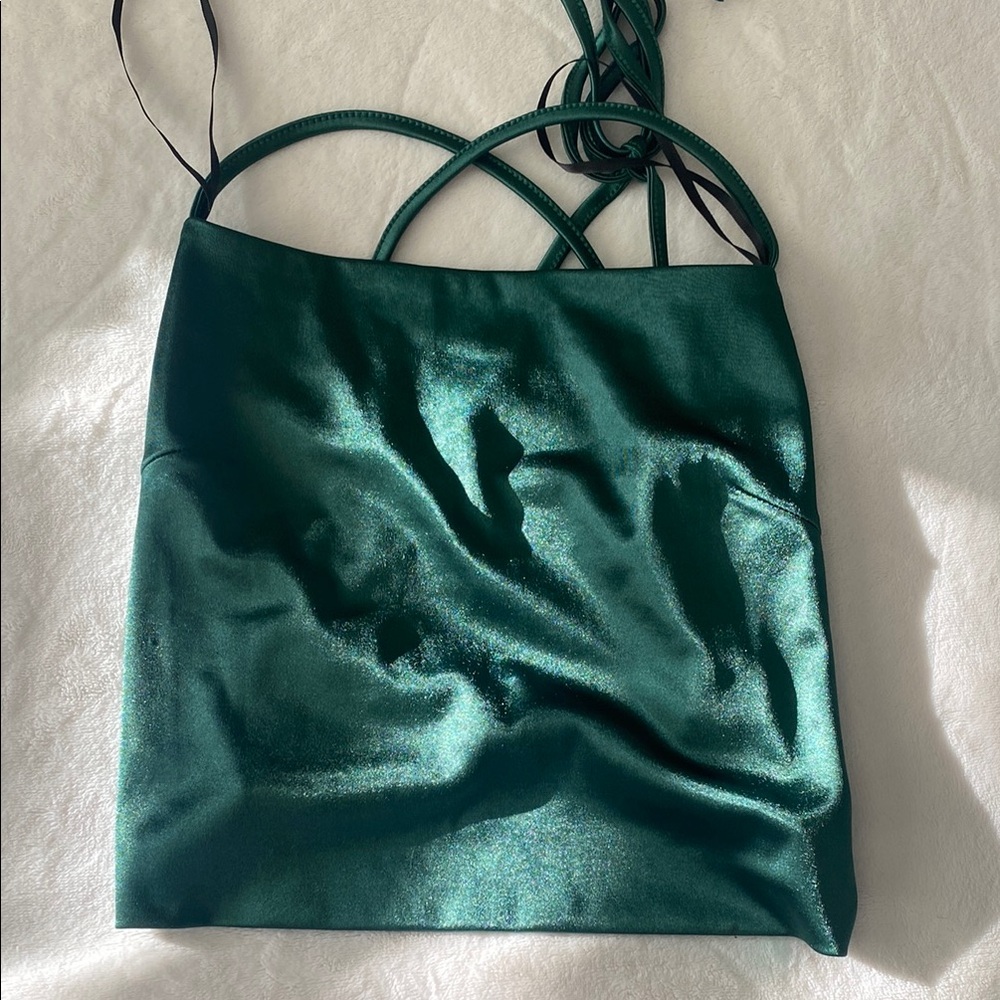 SHEIN Green Crop Top with Elegant Design